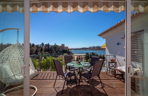 Ferragudo House | Front line townhouse Face à la mer in Ferragudo, luxury, sea views