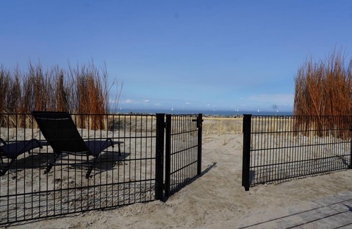 Enkhuizen House | Front row - with fence - Premium BeachHouse Strandgut