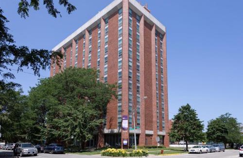 Ravenswood Apartment | FRONTDESK Classic 1 BR Apt in Ravenswood