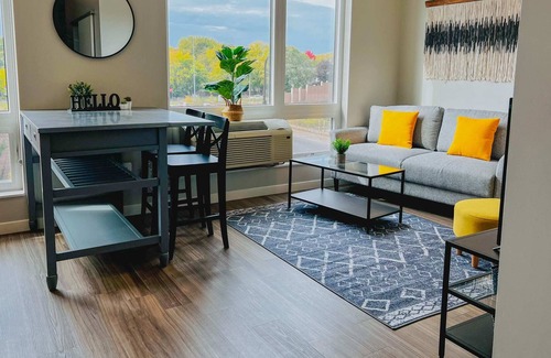 Powderhorn Apartment | Frontdesk | Studio Apt near Hiawatha Golf Course