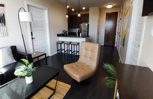 Louisville Apartment | FRONTDESK The Marshall Campus Apts Louisville