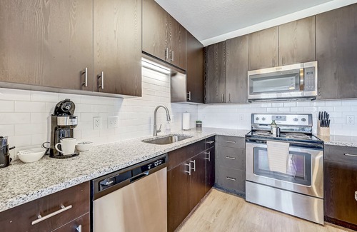 Golden Glades - The Woods Apartment | FRONTDESK The Point at Tamaya Apts Jacksonville