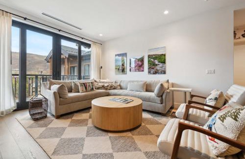 Avon Apartment | Frontgate 410 by East West Hospitality