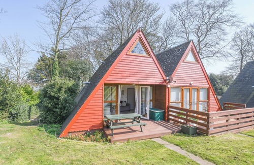 Martin Ski Chalet | FRONTLINE Stylish Coastal Chalet 11 with Sea Views