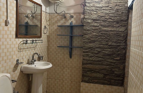 Kaul Hotel | Frozen Woods Resorts