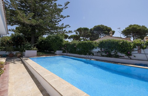 Los Gallos-Cerromolino Villa | FUENTE ALEGRE - Beautiful villa with private pool.