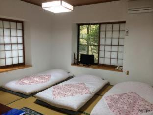 Hakone House | Fuji-Hakone Guest House