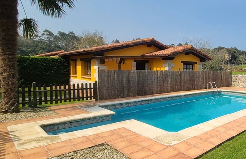 La Portilla Cottage | Full blue apartment in Llanes