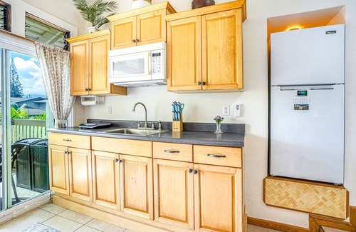 Princeville House | Full duplex w/fast WiFi, expansive mountain views, 2 balconies, pool & grills