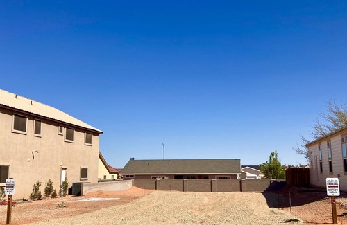 Page House | 🏜️Full Kitchen~1/1 bed/bath in this home at discount🌵near canyons~Boat Parking