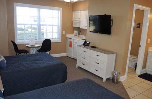 Calabash Villa | Full Kitchen, 2 Bedrooms, 2 Bathrooms, Golf Resort, Lake View, Close to Beach in Calabash, NC(1301)