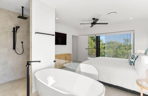 Byron Bay House | Fuller Holidays - Ohana at Byron - 7 Keats Street