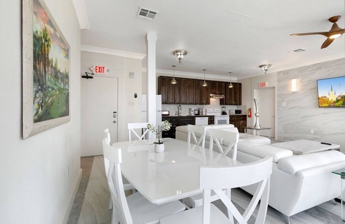 Faubourg Lafayette Condo | Fully Equipped 4BR Condo in the Heart of NOLA