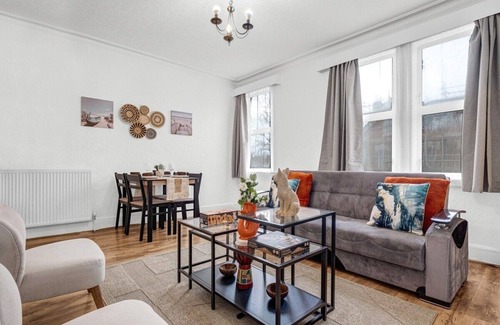 Harborne Apartment | Fully equipped modern 2 bed apartment in Harborne