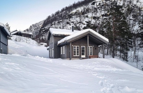 Sirdal House | Fully equipped, spacious vacation home on the edge of a quiet cottage area.