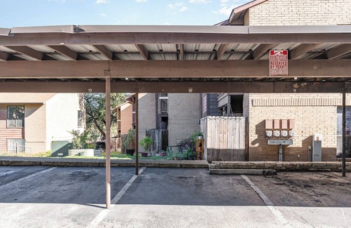 Medical Center District Condo | Fully Furnished 1-bedroom condo in San Antonio Medical Center - 30 day Minimum
