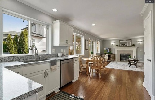 Marysville House | Fully Furnished charming 4-bedroom house in enchanting Marysville with WiFi