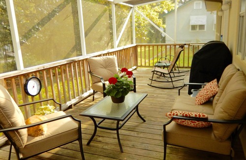 Fairhope House | Fully Furnished - Fairhope Bluff ~ Minimum 31 day stay {available May 1-Dec 31}