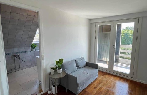 Amager Apartment | Fully furnished room with shared kitchen and bathroom 6