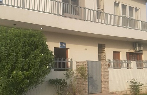 Mohali Villa | Fully Furnished Villa with lawn available for stay & parties/Functions at Mohali