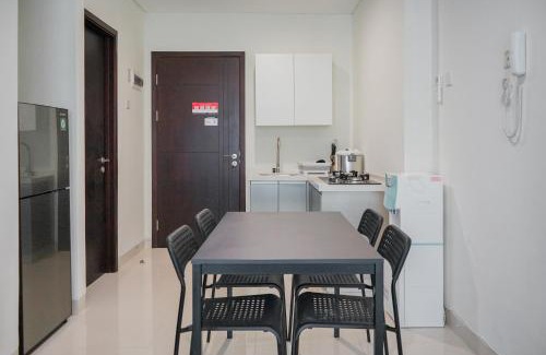 Tangerang Apartment | Fully Furnished with Modern Design 1BR Brooklyn Apartment By Travelio