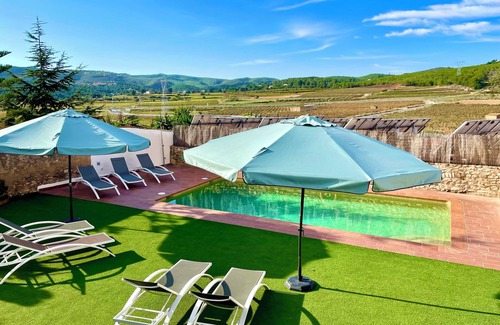 La Bisbal del Penedes Villa | Fully reformed former wineyard in Beautiful surrounding. Home of great standard