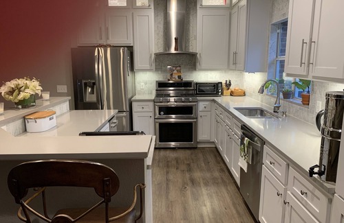 Travis Country House | FULLY REMODELED-BEST LOCATION IN AUSTIN Pet Friendly-Gateway to the Hill Country