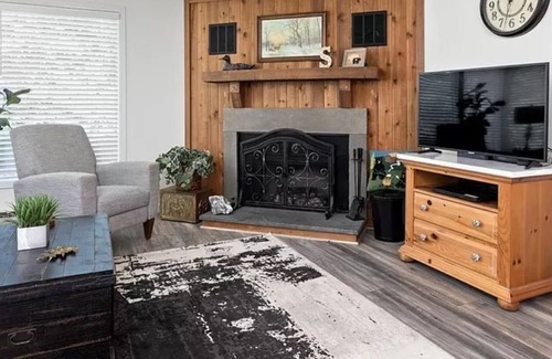 Nellysford Condo | Fully renovated condo at Fairway Woods! 20% off for 5 nights or more!