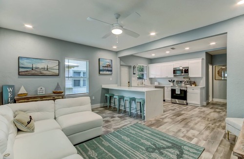 Historic District House | Fully renovated home walking distance to Canal St.