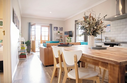 Middleton Beach House | Fully self-contained accommodation only a short walk from Middleton Beach