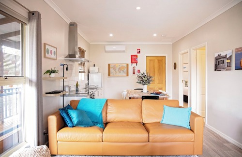 Middleton Beach House | Fully self-contained accommodation only a short walk from Middleton Beach