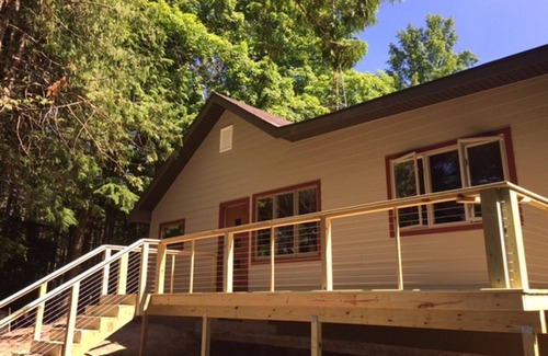 Pickerel Cottage | Fully Updated 4 Bedroom Waterfront Cabin!