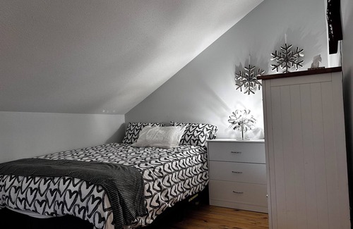 Okanagan-Similkameen House | Fun and Affordable 2 Bedroom Apex Mountain Townhouse