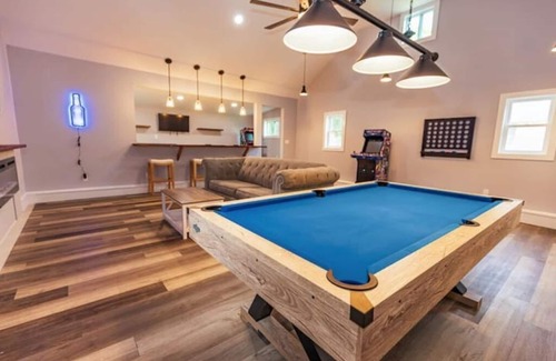 Madison House | Fun and Relaxing Madison Game Room Retreatnn