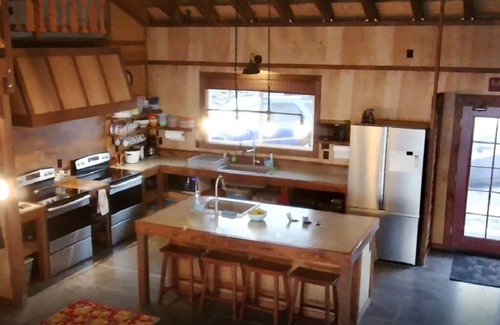 Kona Gardens Estates House | Fun Family Private Retreat with lighted Sports Court and Pool