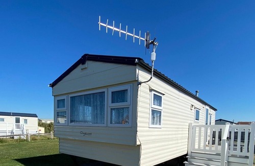 Selsey House | Fun in the sun at Seal Bay Resort, Selsey!