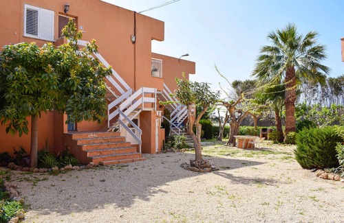 Cabo de Palos Apartment | Functional vacation apartment by the sea.