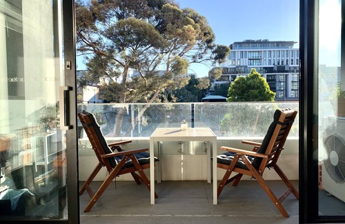 Collingwood Apartment | Funky pad in the golden pocket of Collingwood.