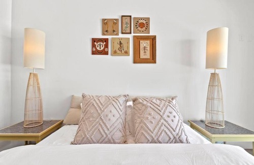 Roosevelt Apartment | Funky Pool Side Cabana in DTPHX