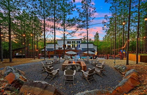 Pickens Cabin | Funshine | Pool | Putting Green | Playset | Game Room | EV Plug