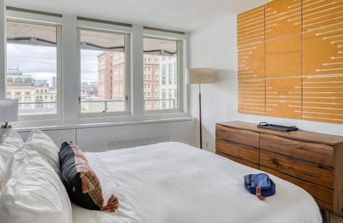Prudential - St. Botolph Apartment | Furnished 1BR in Boston 1 mile to Metro
