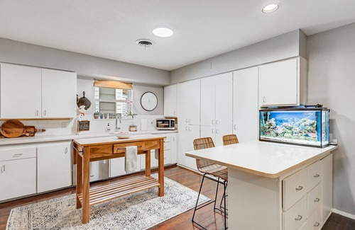 Monticello House | Furnished 30+ Day Rental - Blocks from Dickies Arena & Downtown