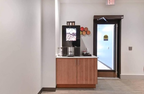 Chinatown Apartment | Furnished Delx Studio w/Full Kitchen & Fast WiFi | Boston