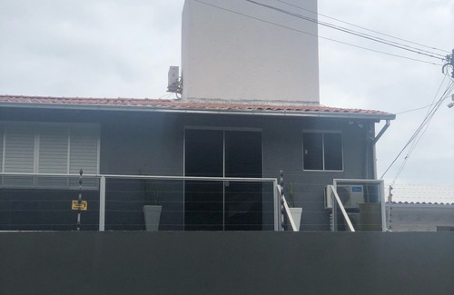 Santo Antonio de Lisboa Apartment | Furnished ground floor studio apartment, house facing the sea in Santo Antônio de Lisboa/Floripa