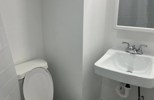 Storrs House | Furnished large room in walking distance to UConn Storrs. Room n