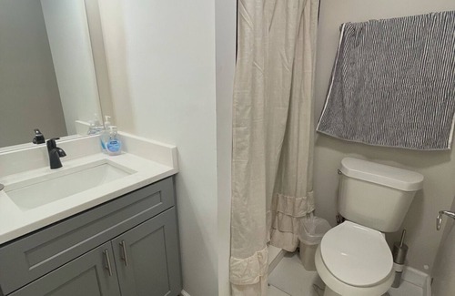 Home Park House | Furnished room at Ga tech campus close to Mercedes Benz stadium at a great rate