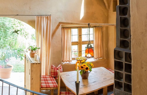 Trostberg Apartment | Fürstenpalais holiday apartment in the tower of Schedling Castle near Lake Chiemsee