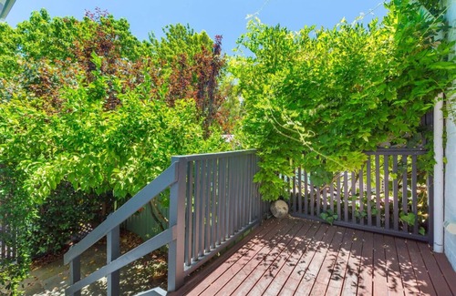 Subiaco House | Fusion of 20th century charm & modern convenience!