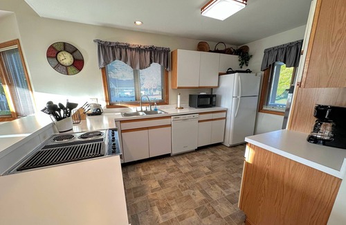 Bretton Woods Condo | FV38 Bretton Woods golf course single level home, WiFi, walking distance of Mt Washington Hotel