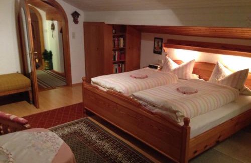Bayerisch Gmain Apartment | Gästehaus Färbinger